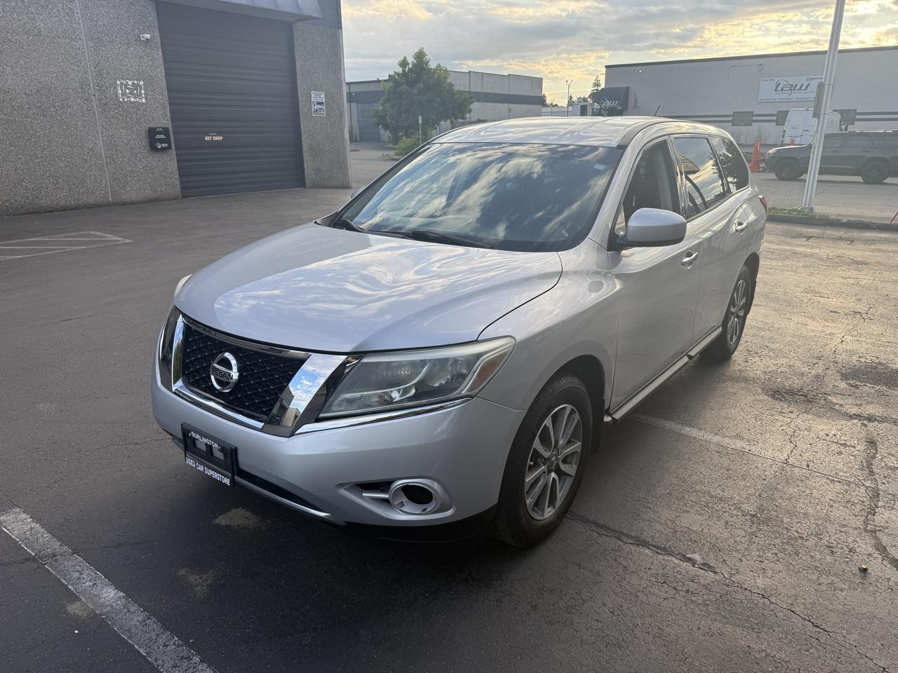 Nissan Pathfinder SL 2WD 2014