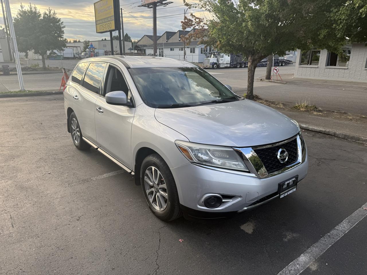 Nissan Pathfinder SL 2WD 2014