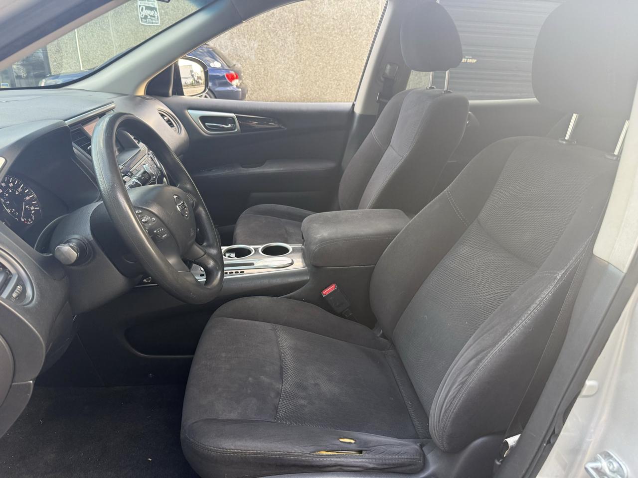 Nissan Pathfinder SL 2WD 2014