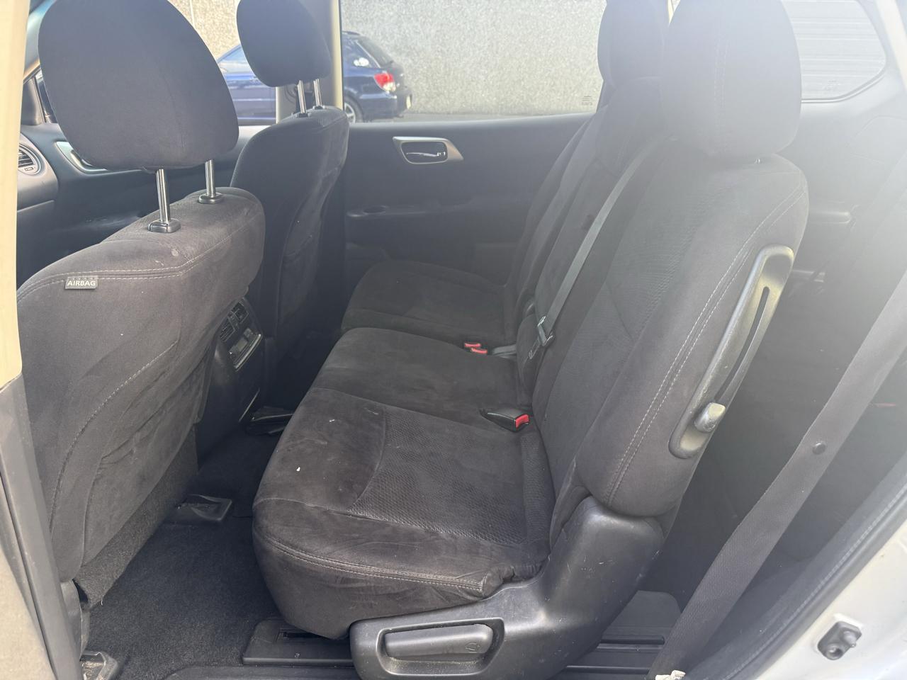 Nissan Pathfinder SL 2WD 2014