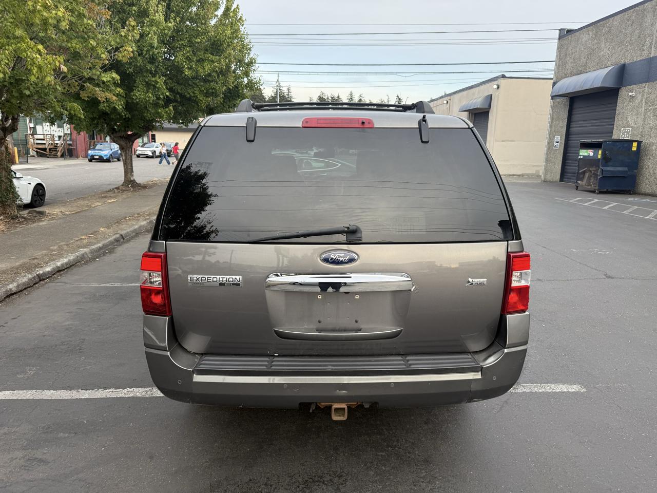 Ford Expedition EL Limited 4WD 2013