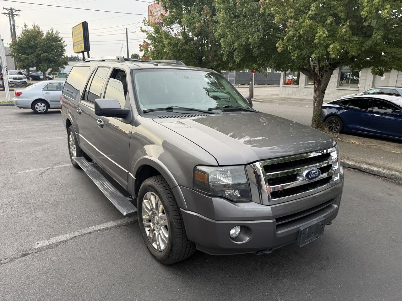 Ford Expedition EL Limited 4WD 2013