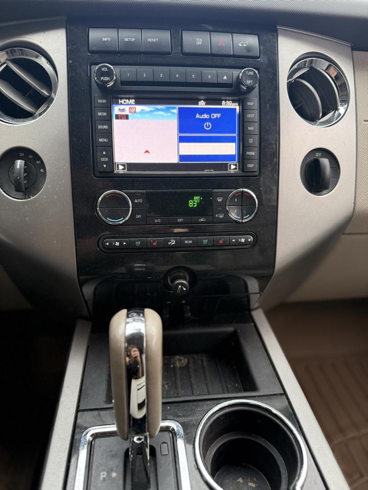 Ford Expedition EL Limited 4WD 2013