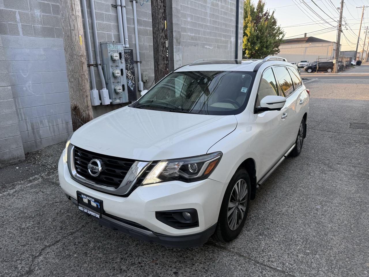 Nissan Pathfinder Platinum 4WD 2017