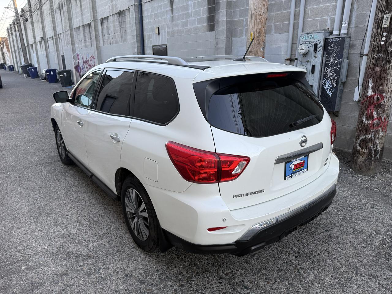 Nissan Pathfinder Platinum 4WD 2017