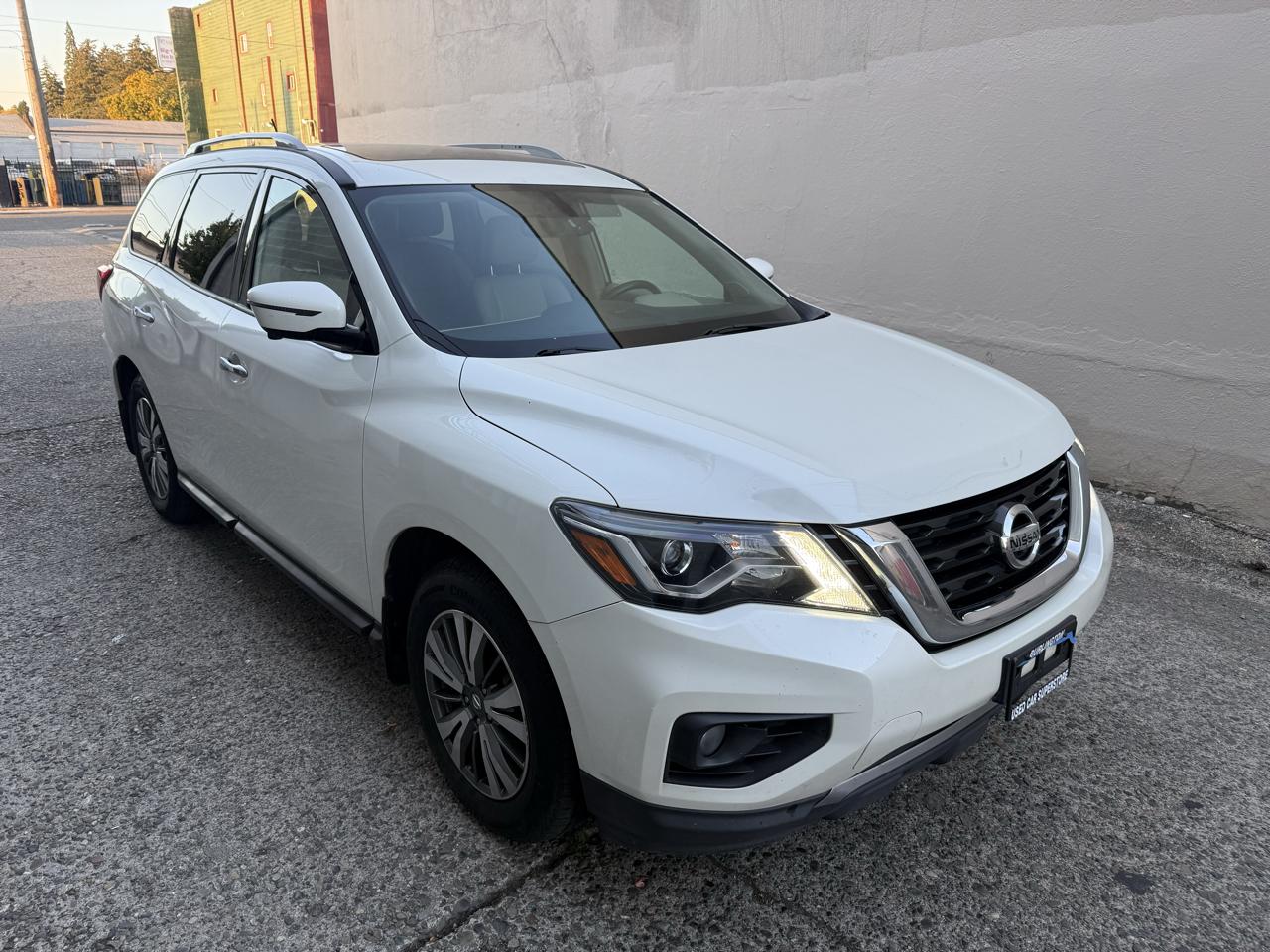 Nissan Pathfinder Platinum 4WD 2017
