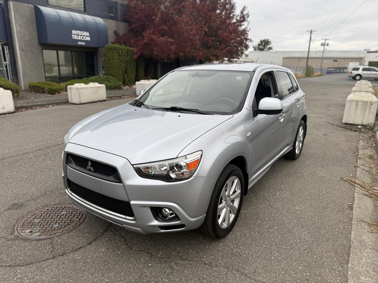 Mitsubishi Outlander Sport SE 4WD 2012