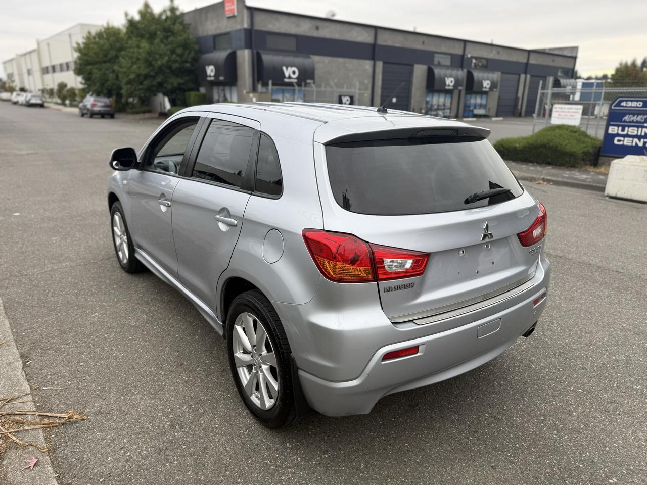 Mitsubishi Outlander Sport SE 4WD 2012