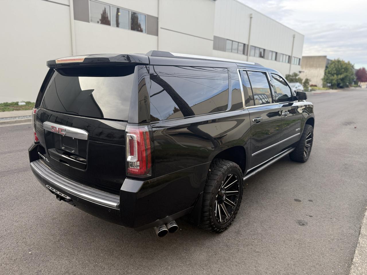 GMC Yukon Denali XL 4WD 2015