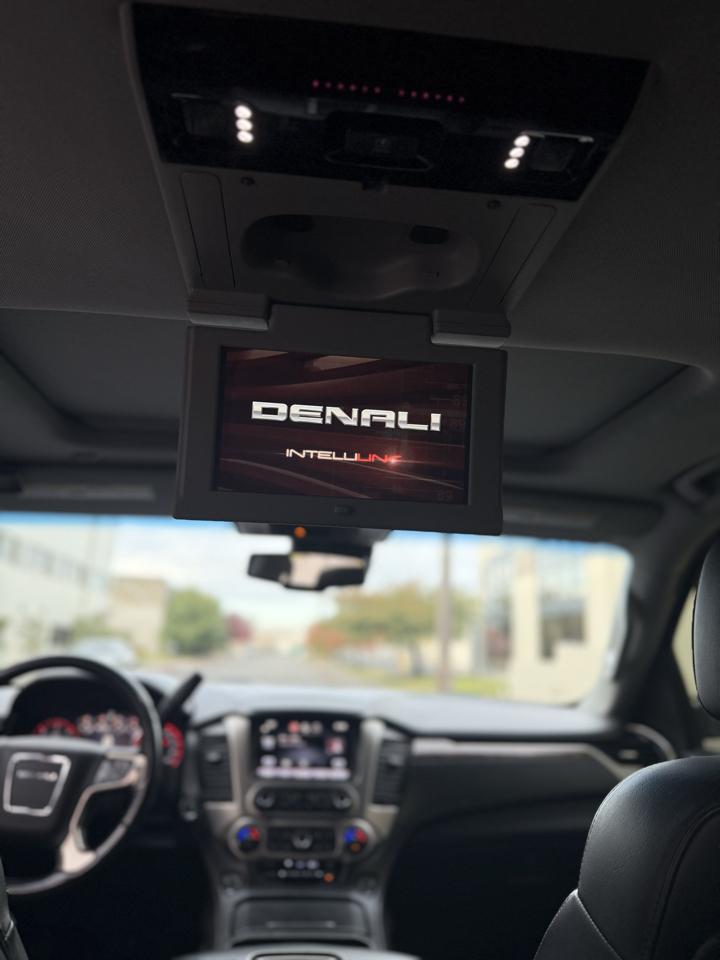 GMC Yukon Denali XL 4WD 2015