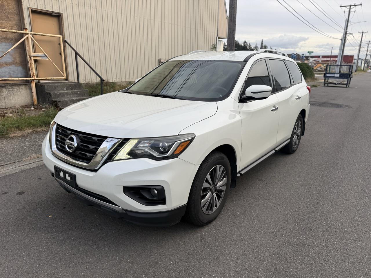 Nissan Pathfinder Platinum 4WD 2017