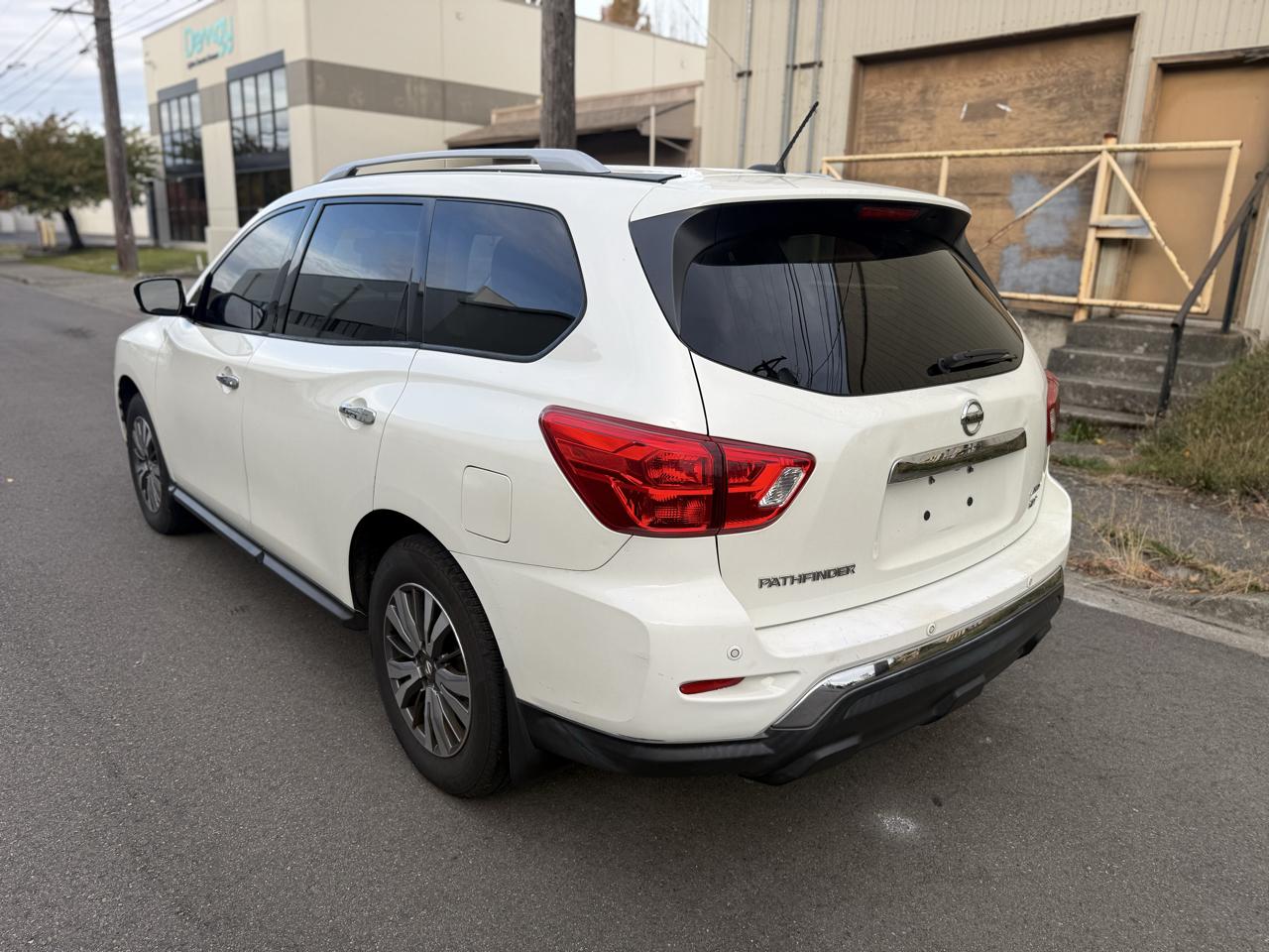 Nissan Pathfinder Platinum 4WD 2017