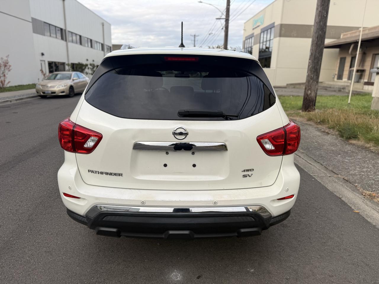 Nissan Pathfinder Platinum 4WD 2017