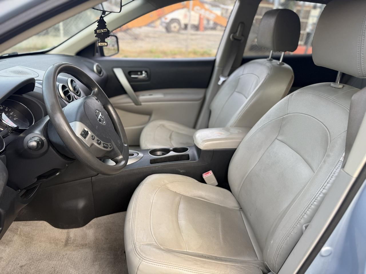 Nissan Rogue S FWD Krom Edition 2011
