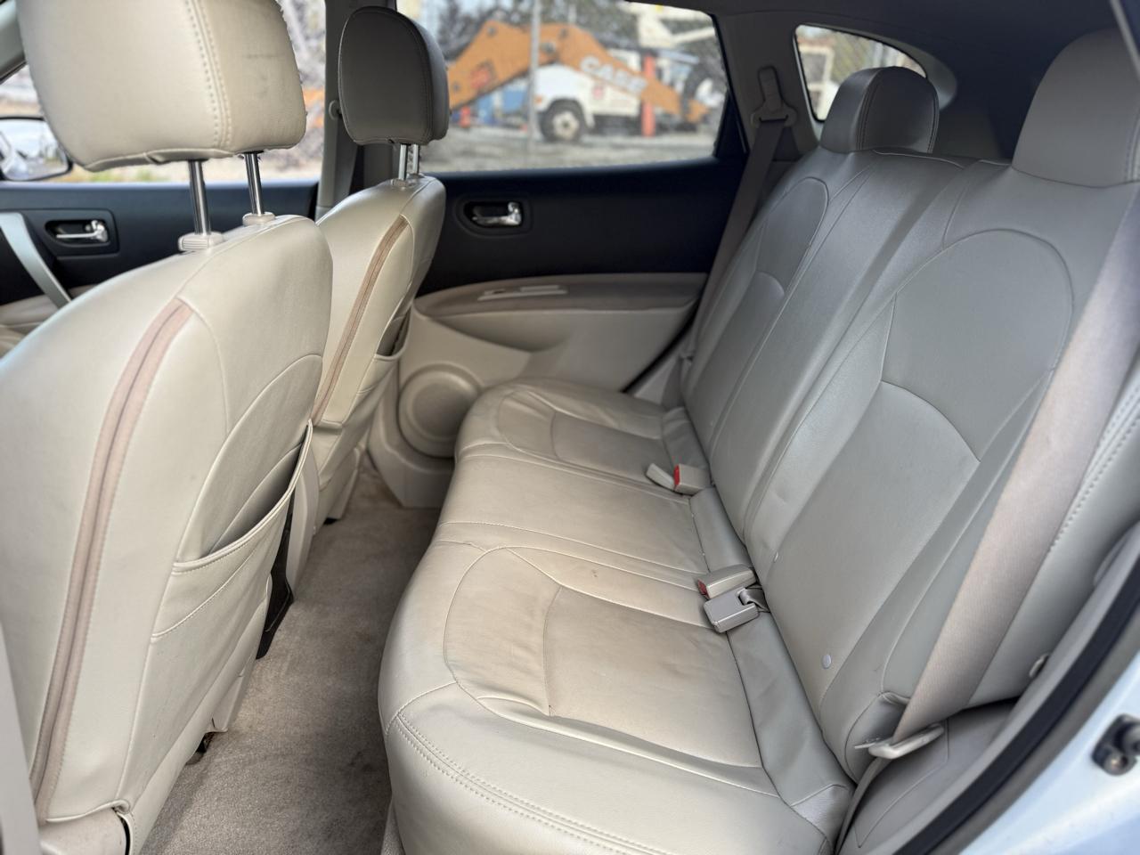 Nissan Rogue S FWD Krom Edition 2011
