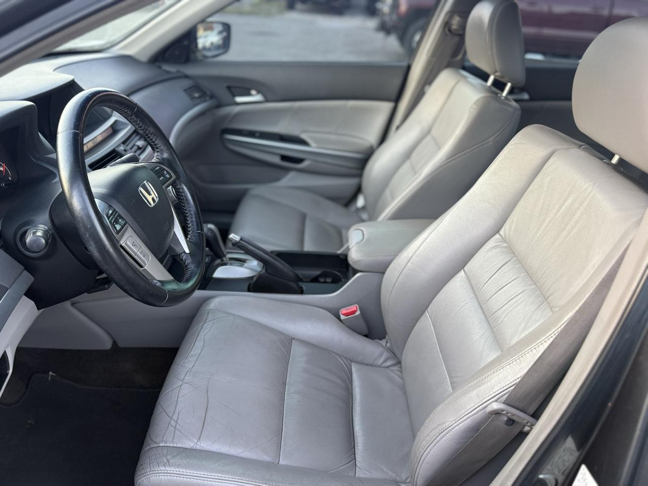 Honda Accord EX-L V-6 Sedan AT 2009