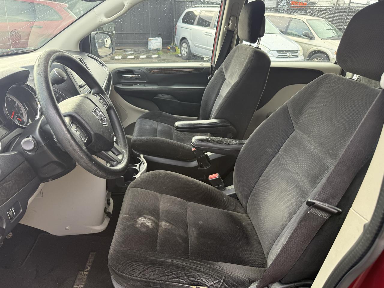 Dodge Grand Caravan SE 2015
