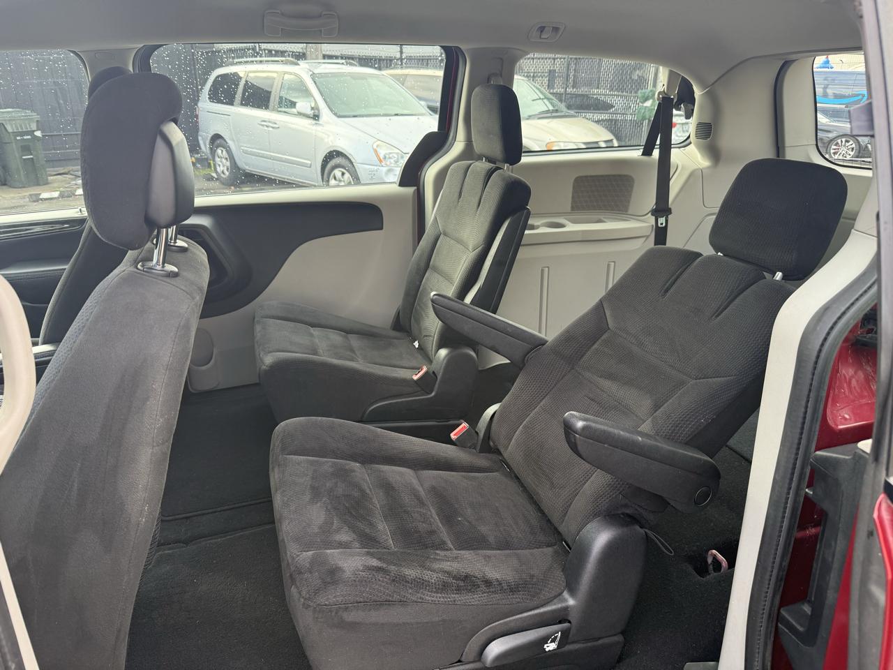 Dodge Grand Caravan SE 2015