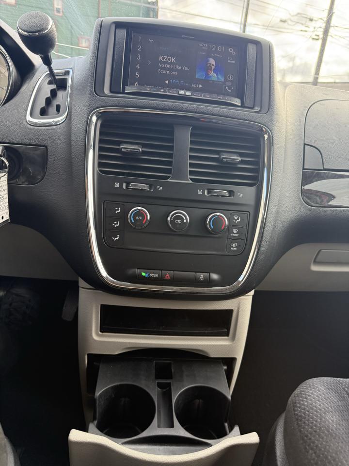 Dodge Grand Caravan SE 2015