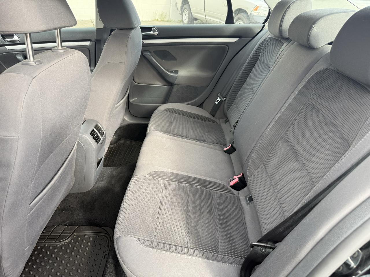 Volkswagen Jetta S PZEV 2009