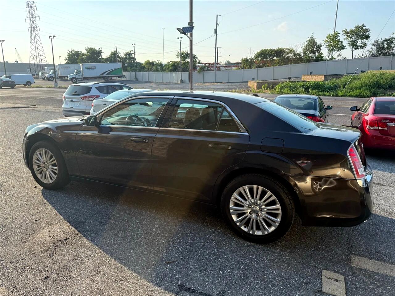 2013 Chrysler 300 Base photo 4