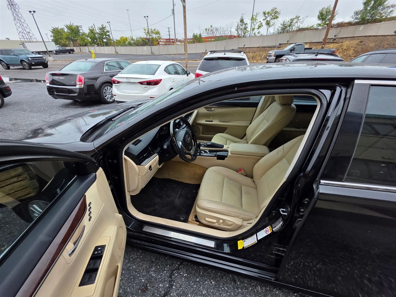 Lexus ES 350 Sedan 2013