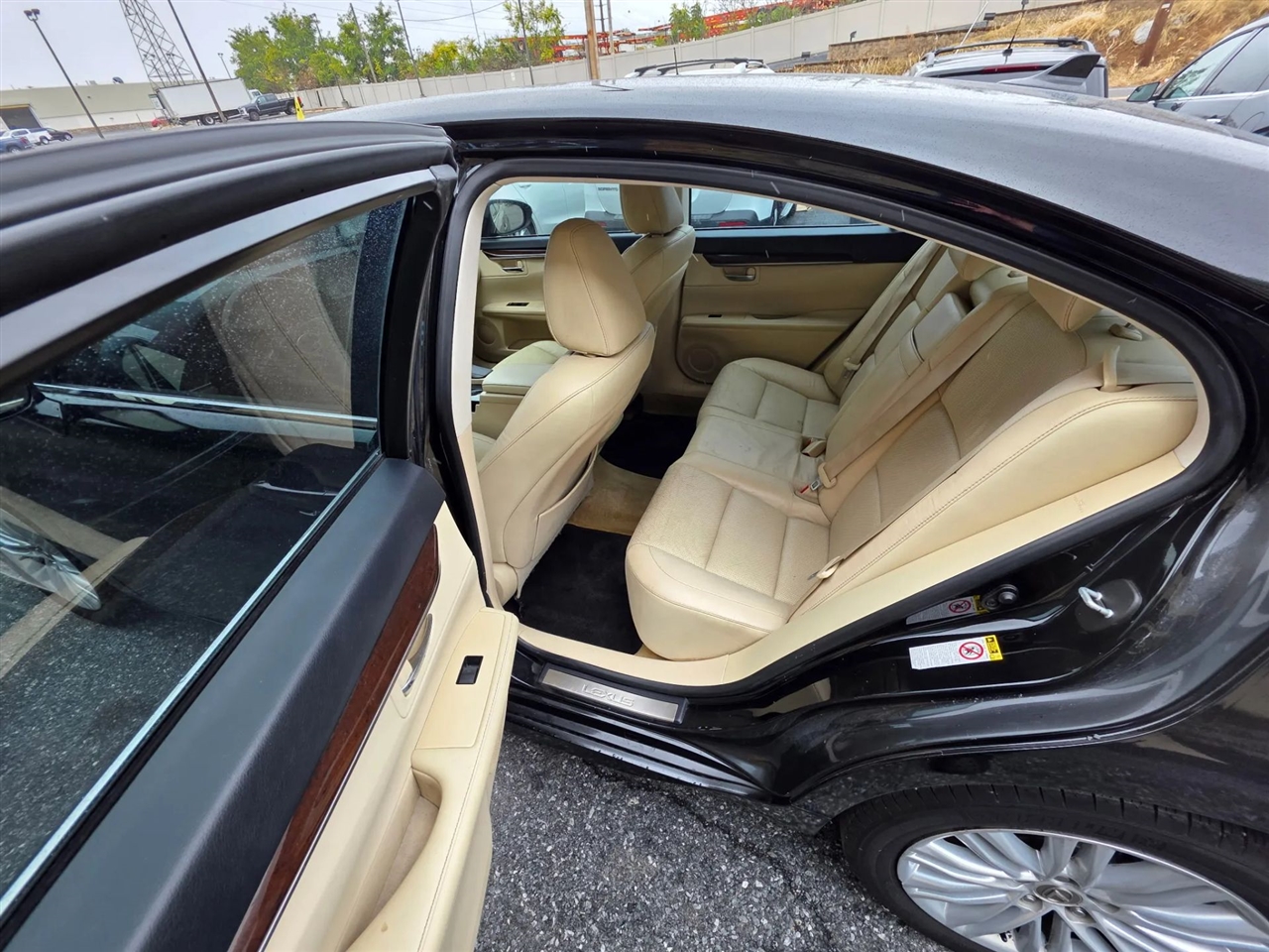 Lexus ES 350 Sedan 2013