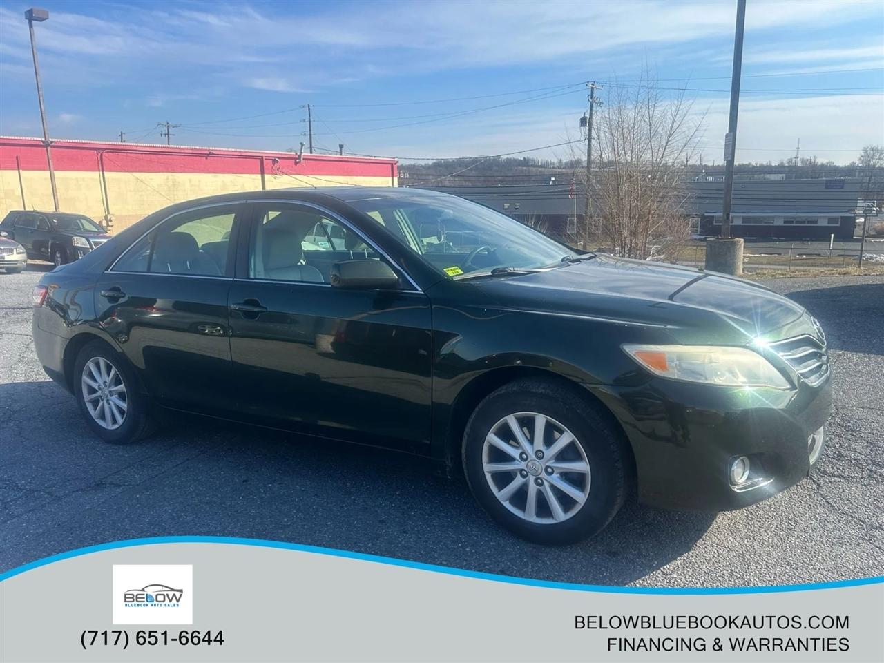 2010 Toyota Camry LE 6-Spd AT