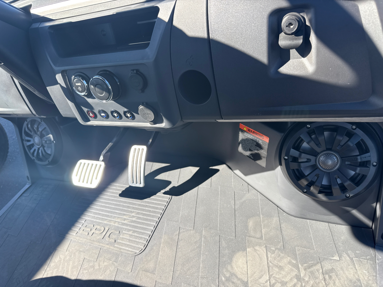 Epic E40FX  2026 Epic E40FX  2026