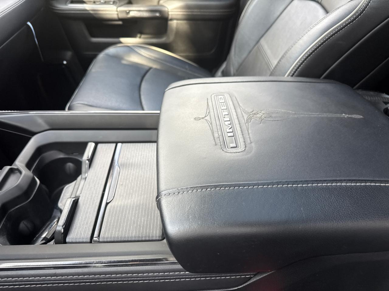 RAM 2500 Limited Mega Cab 4WD 2023