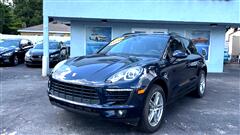 2017 Porsche Macan  2017 Porsche Macan