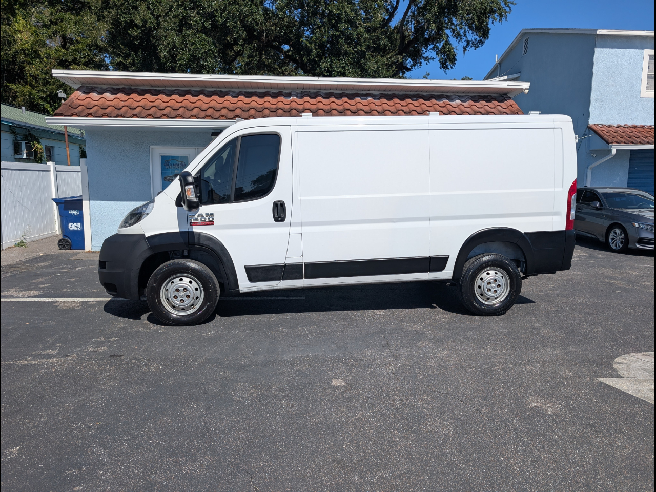 2016 RAM Promaster 1500 Low Roof Tradesman 136-in. WB