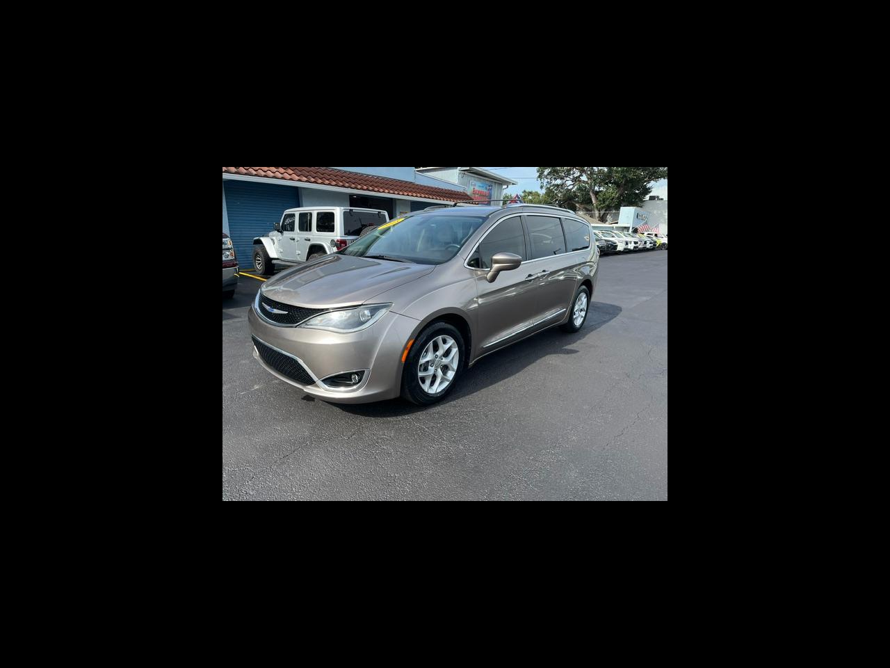 2018 Chrysler Pacifica Touring L Plus FWD