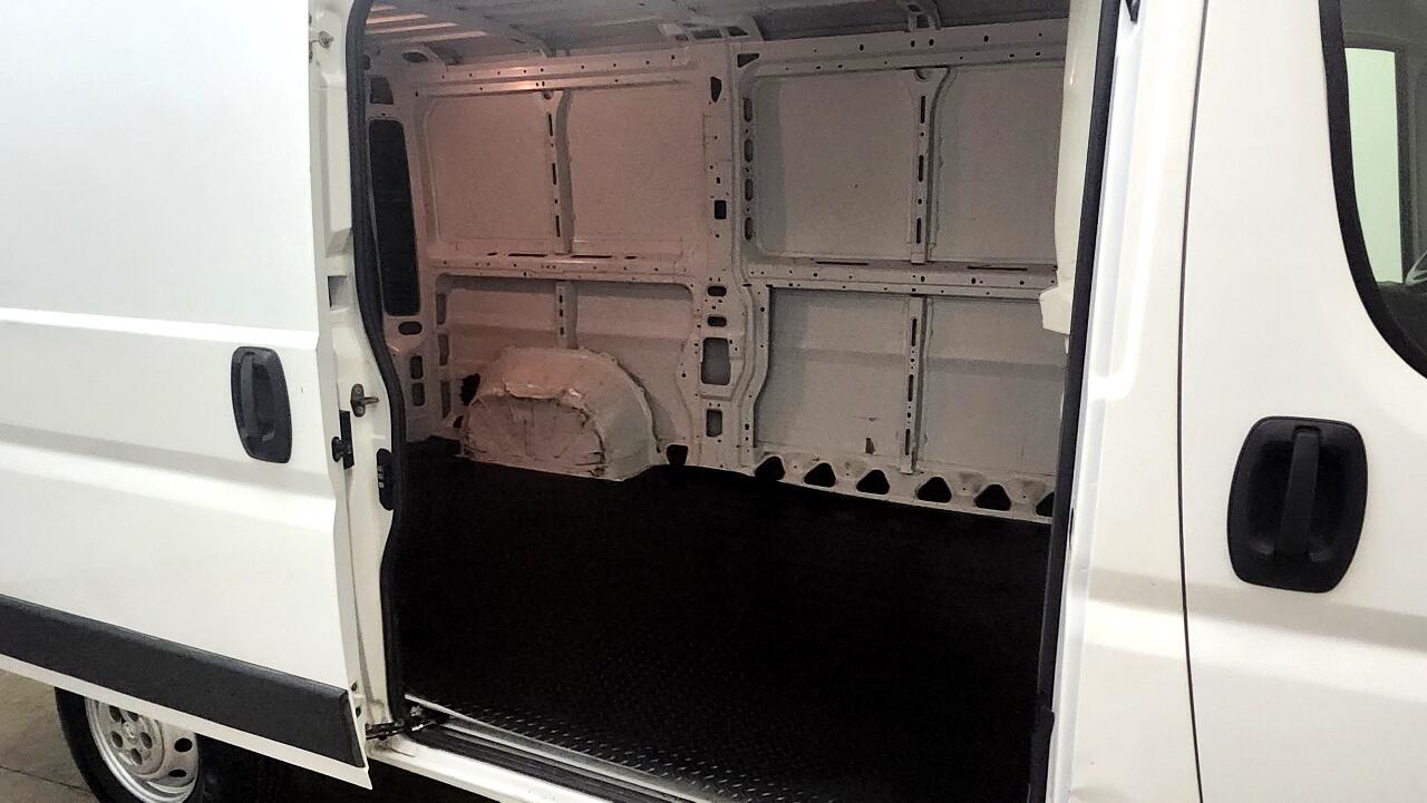 RAM Promaster 1500 Low Roof 136-in. WB 2015