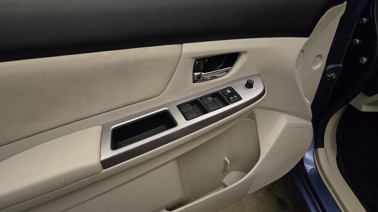 Subaru XV Crosstrek Hybrid 2.0i 2014