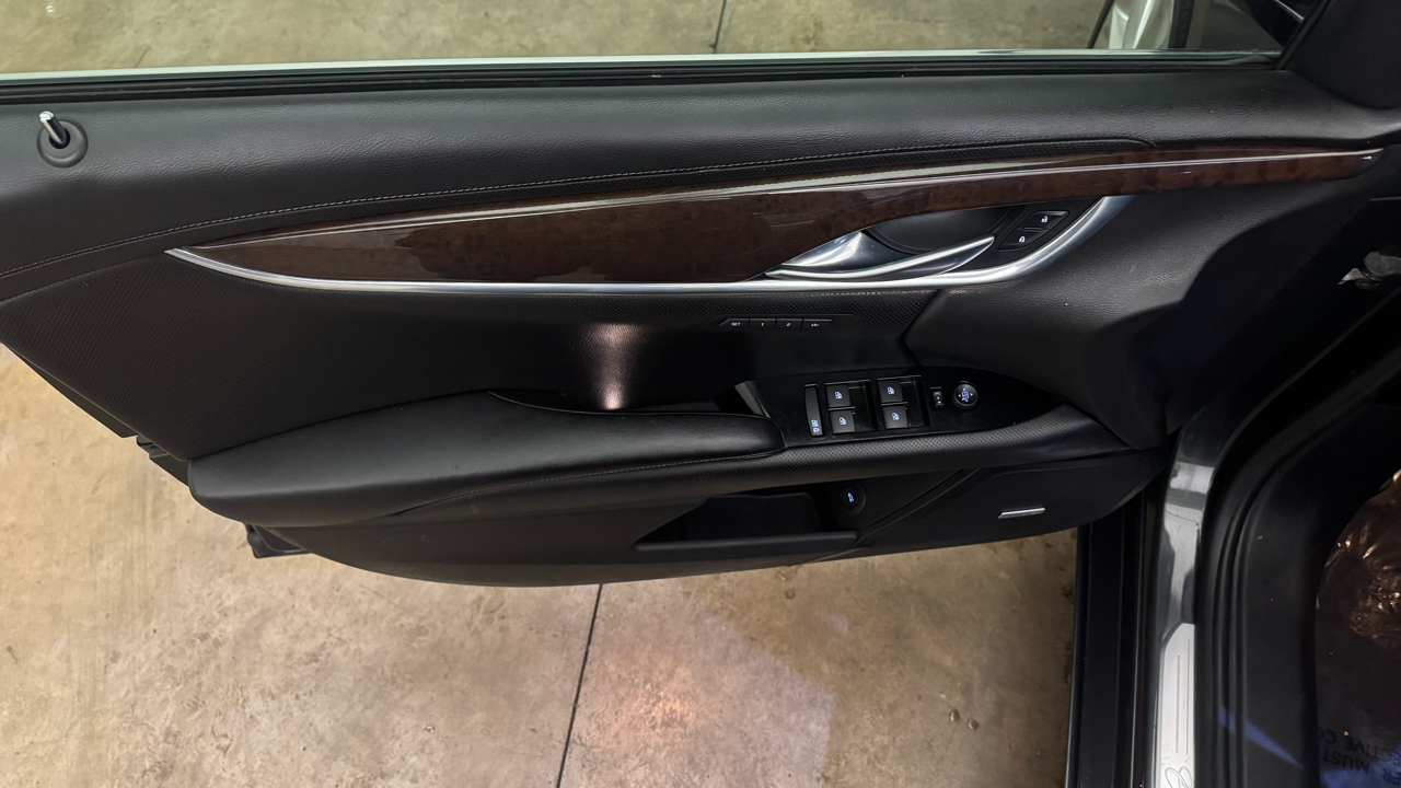 Cadillac XTS Luxury AWD 2013