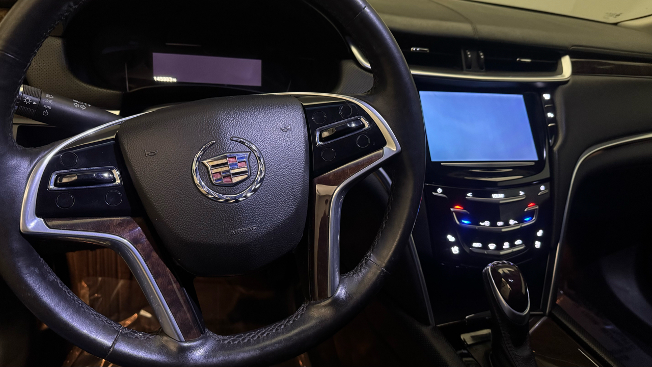 Cadillac XTS Luxury AWD 2013