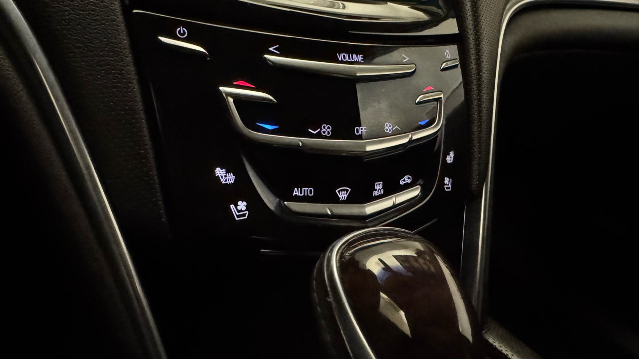 Cadillac XTS Luxury AWD 2013