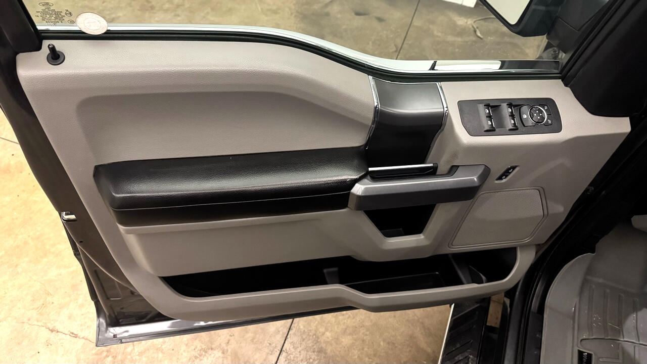 Ford F-150 XLT SuperCrew 4WD 2019