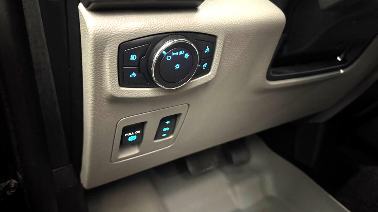 Ford F-150 XLT SuperCrew 4WD 2019