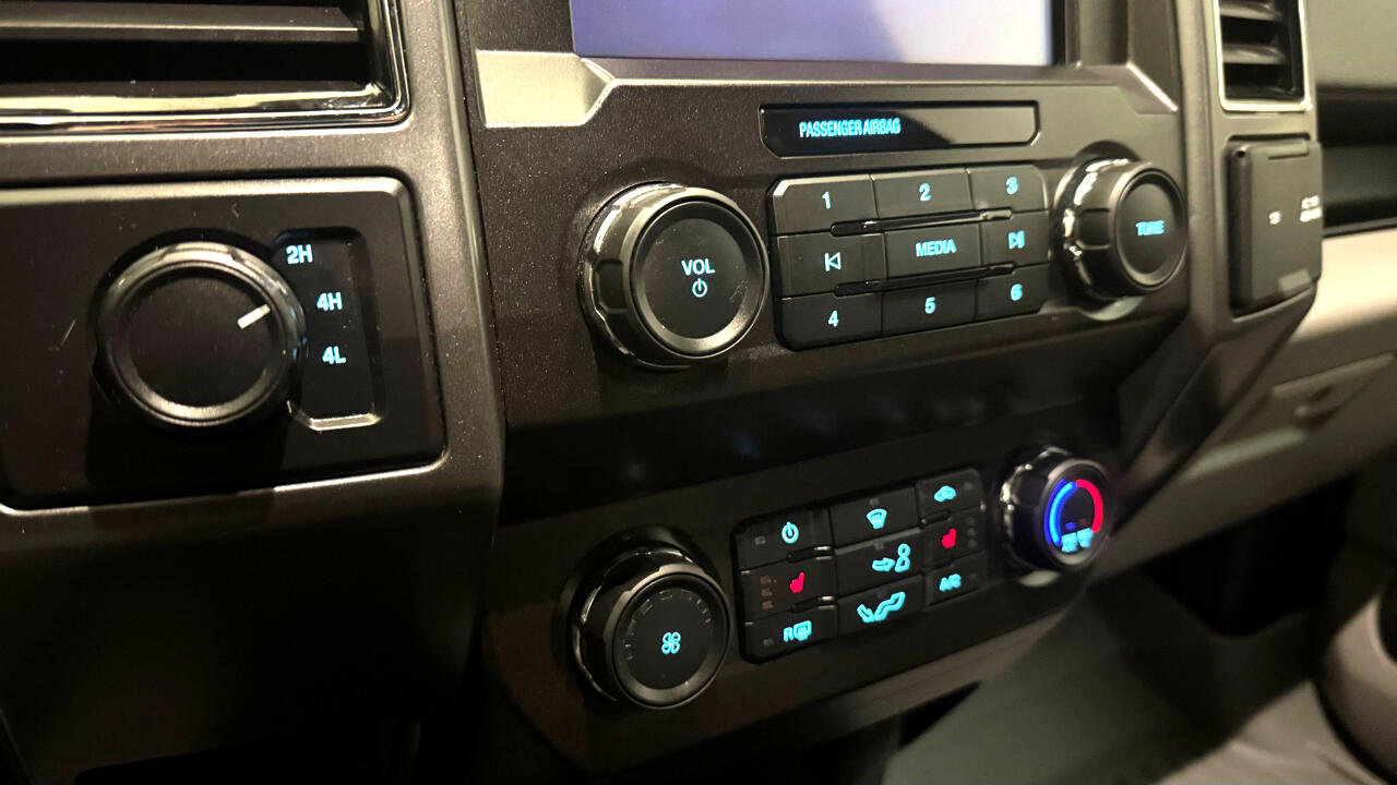 Ford F-150 XLT SuperCrew 4WD 2019