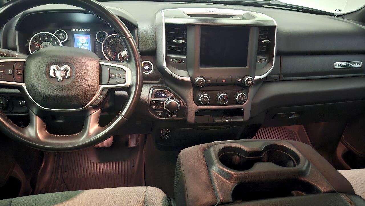 RAM 1500 Big Horn Crew Cab 4WD 2021