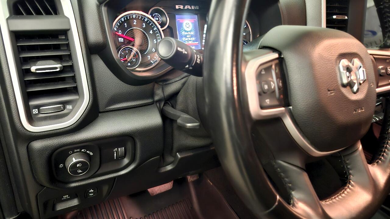 RAM 1500 Big Horn Crew Cab 4WD 2021