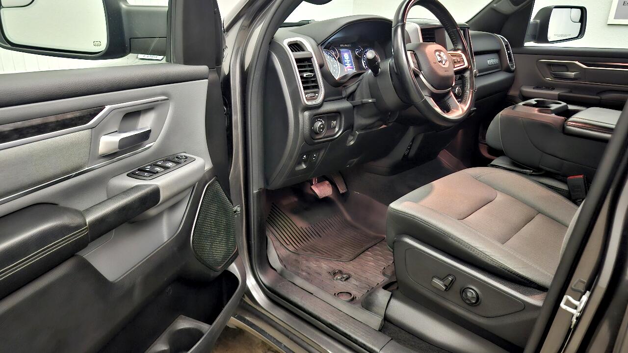 RAM 1500 Big Horn Crew Cab 4WD 2021