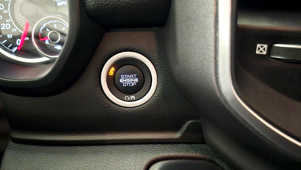 RAM 1500 Big Horn Crew Cab 4WD 2021