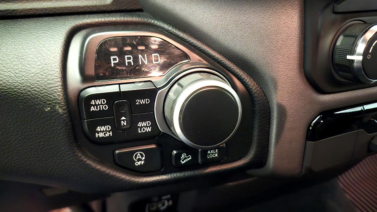 RAM 1500 Big Horn Crew Cab 4WD 2021