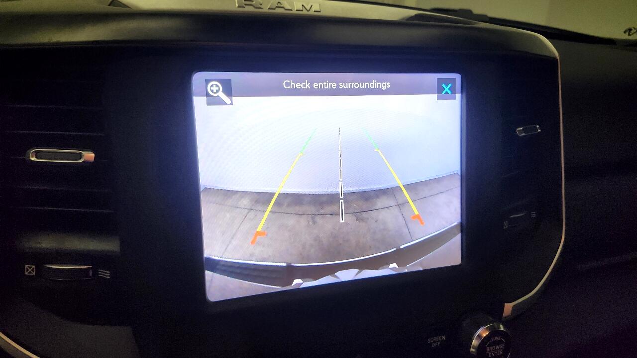 RAM 1500 Big Horn Crew Cab 4WD 2021