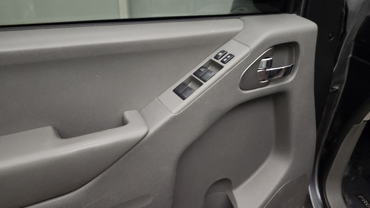 Nissan Frontier  2016