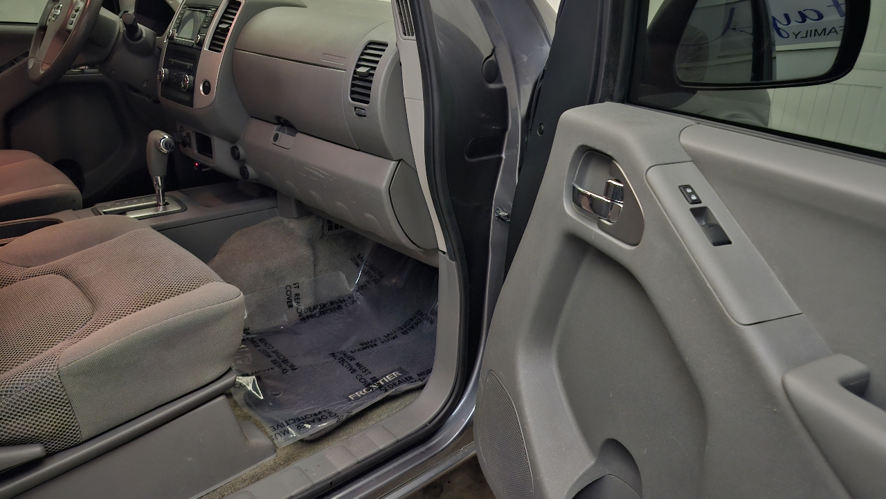 Nissan Frontier  2016