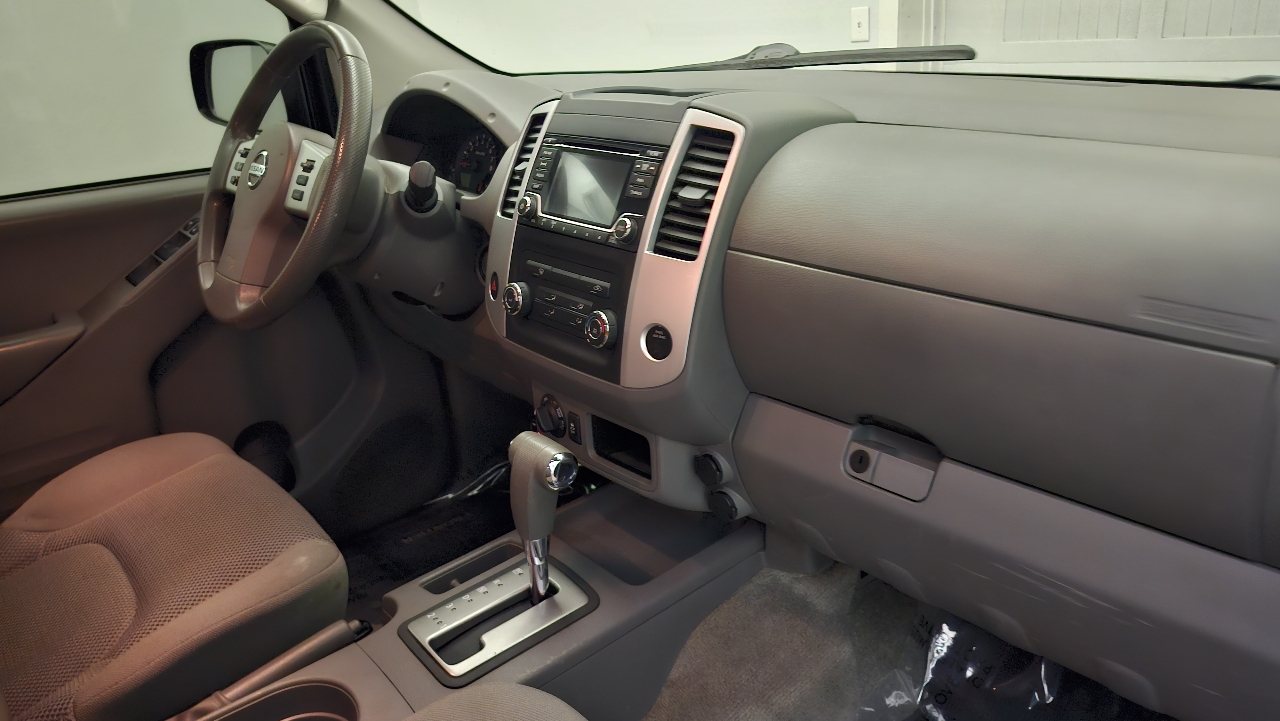 Nissan Frontier  2016